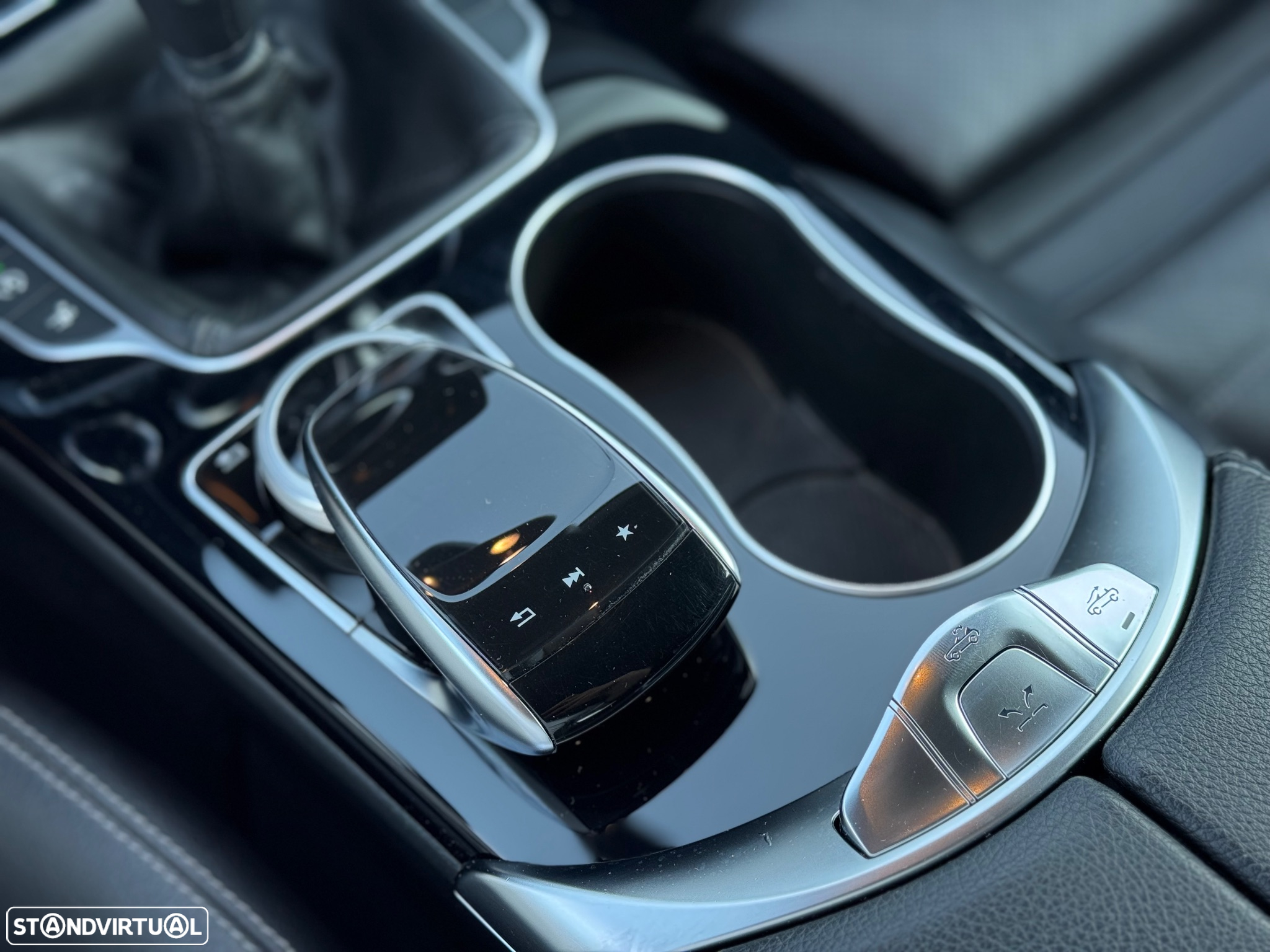 Mercedes-Benz C 180 - 21