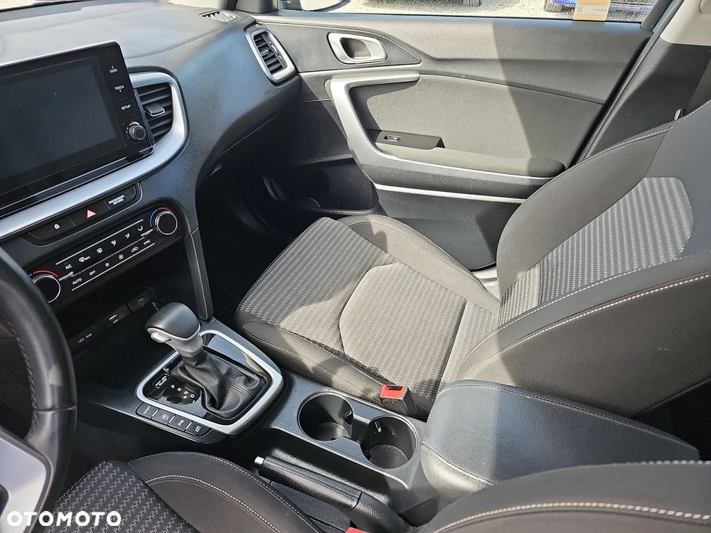 Kia Ceed 1.5 T-GDI M DCT - 16