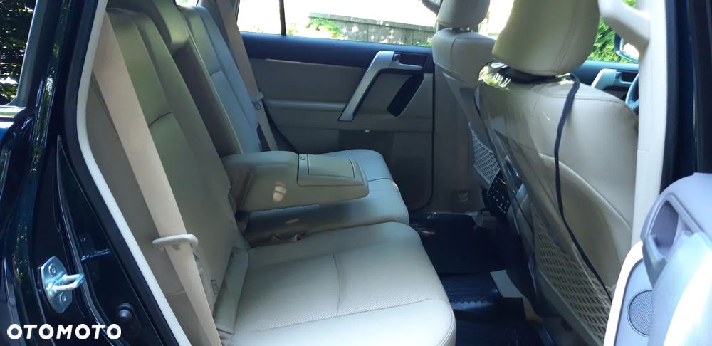 Toyota Land Cruiser LC 2.8 D-4D Executive - 9