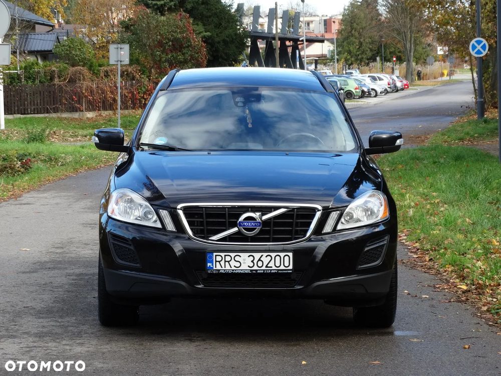 Volvo XC 60 DRIVe Momentum - 1