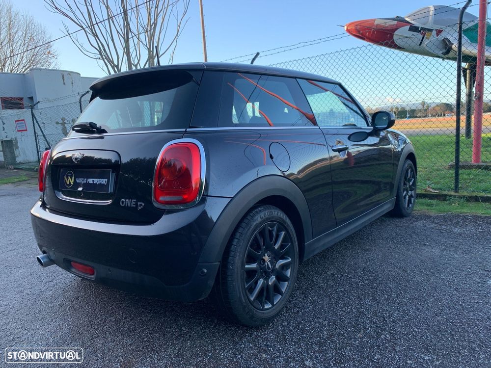 MINI 3 Portas One D - 54