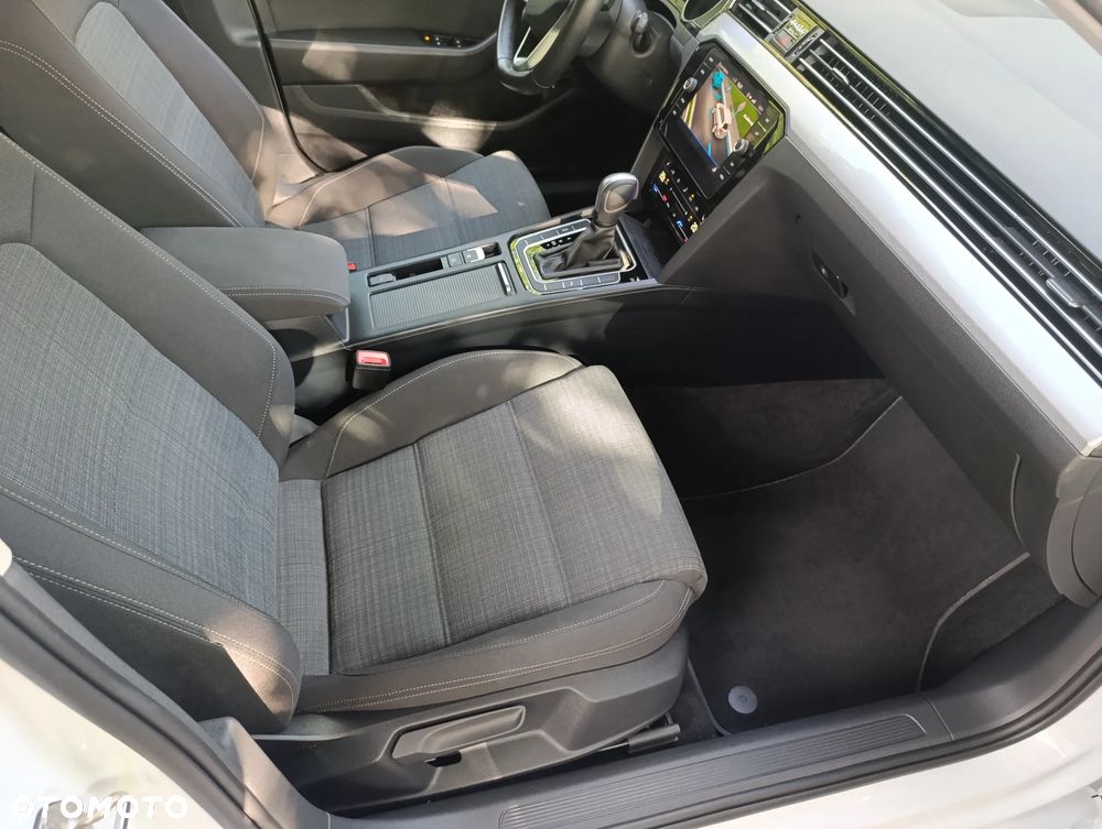 Volkswagen Passat 2.0 TDI Business DSG - 21