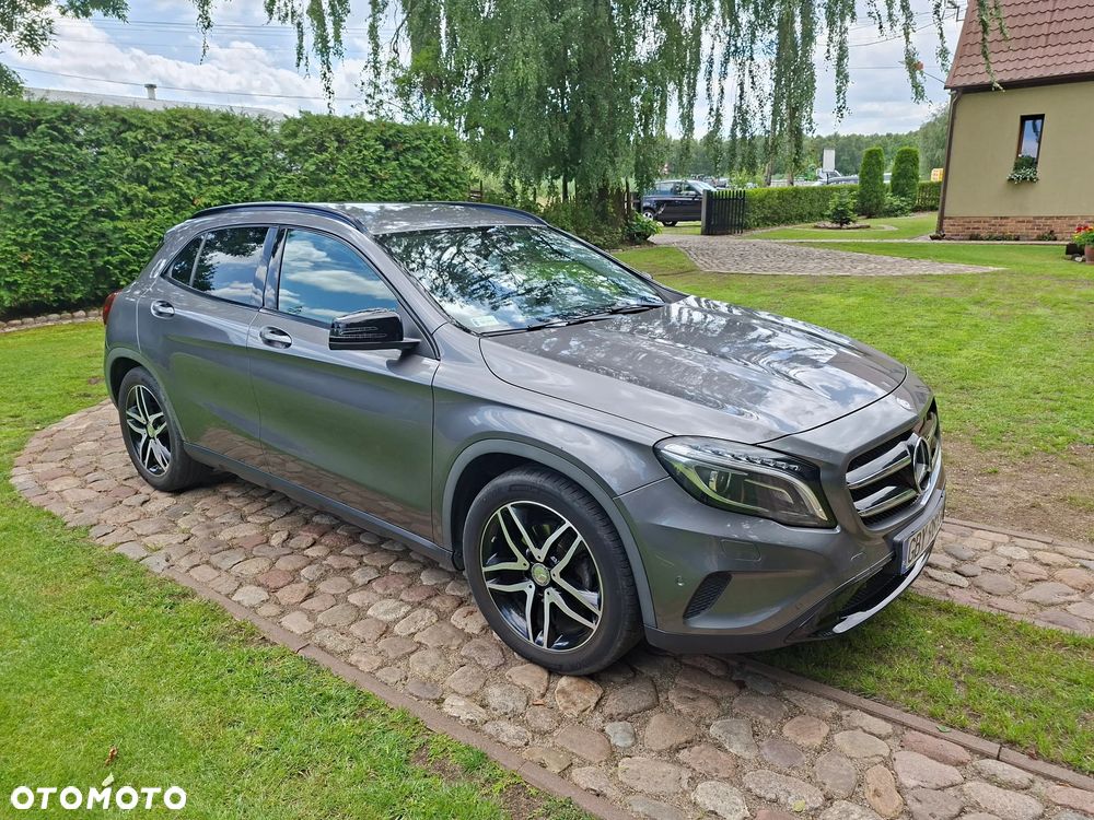 Mercedes-Benz GLA - 2