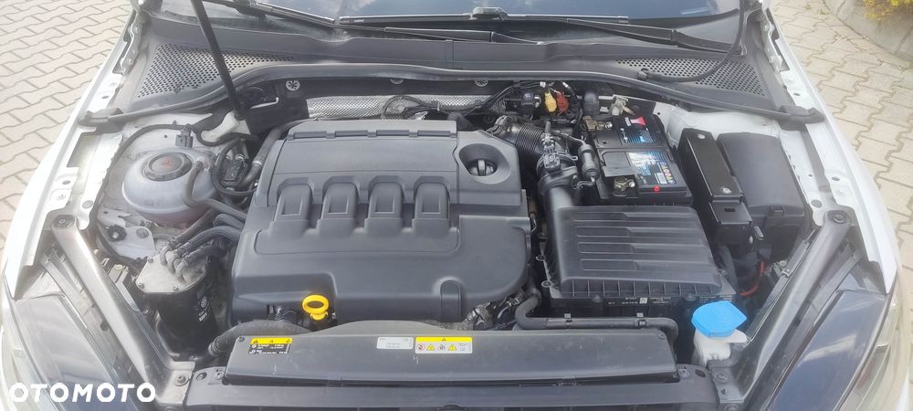 Volkswagen Golf VII 1.6 TDI BMT Trendline - 16