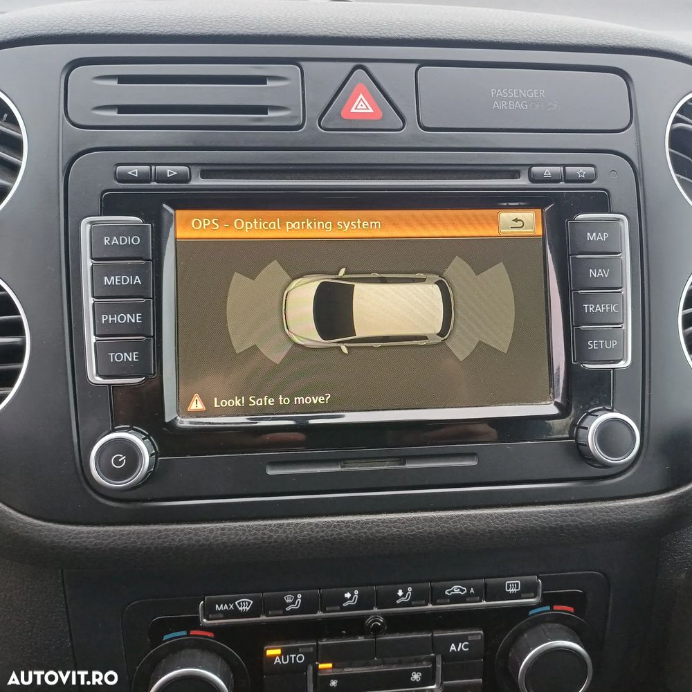 Volkswagen Golf Plus 1.6 TDI DPF BMT Highline - 9