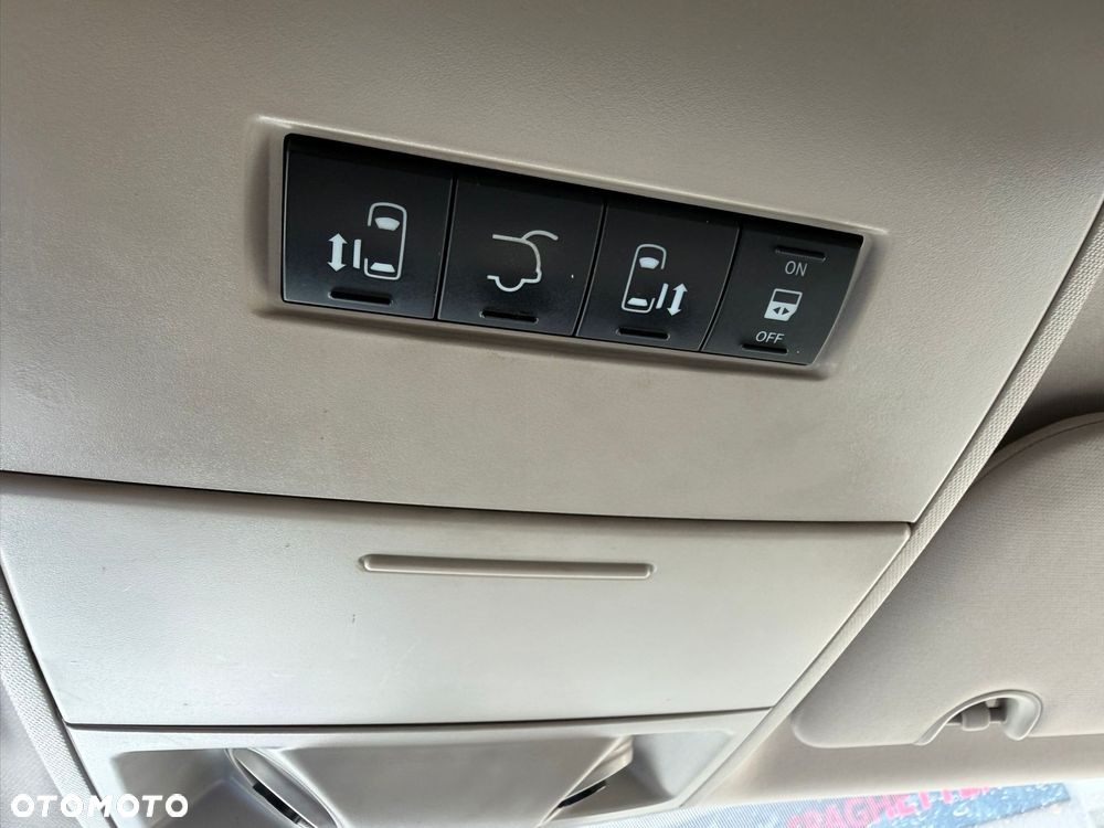 Lancia Voyager 3.6 Platinum Euro6 - 15