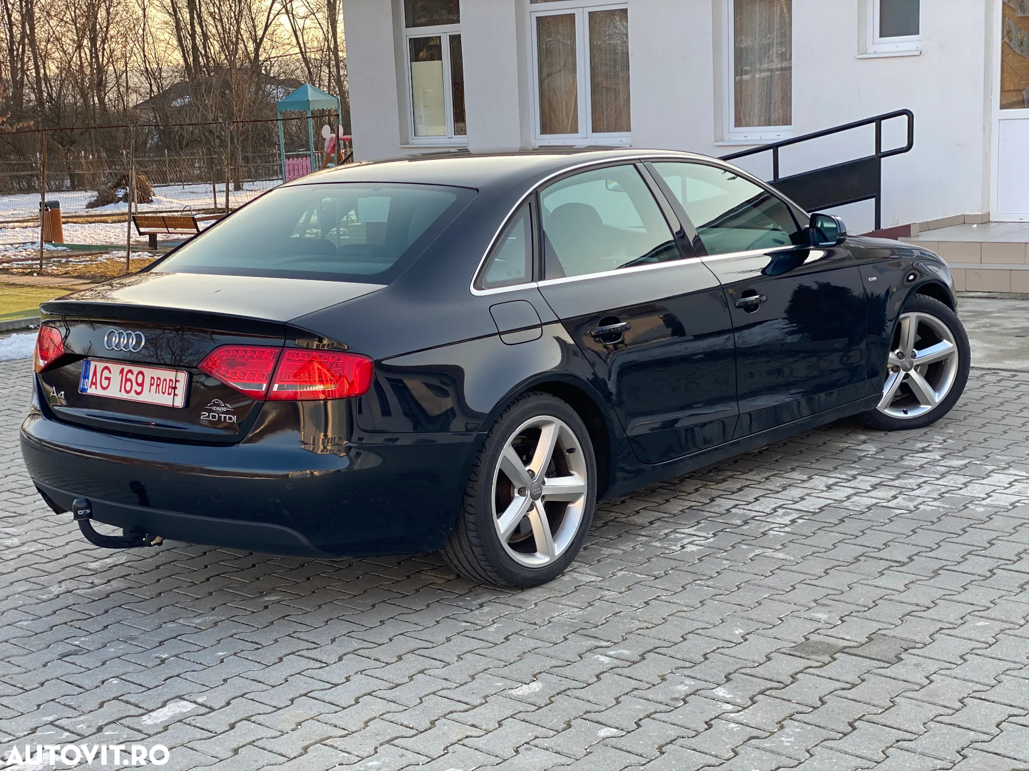 Audi A4 2.0 TDI DPF S line Sportpaket - 11