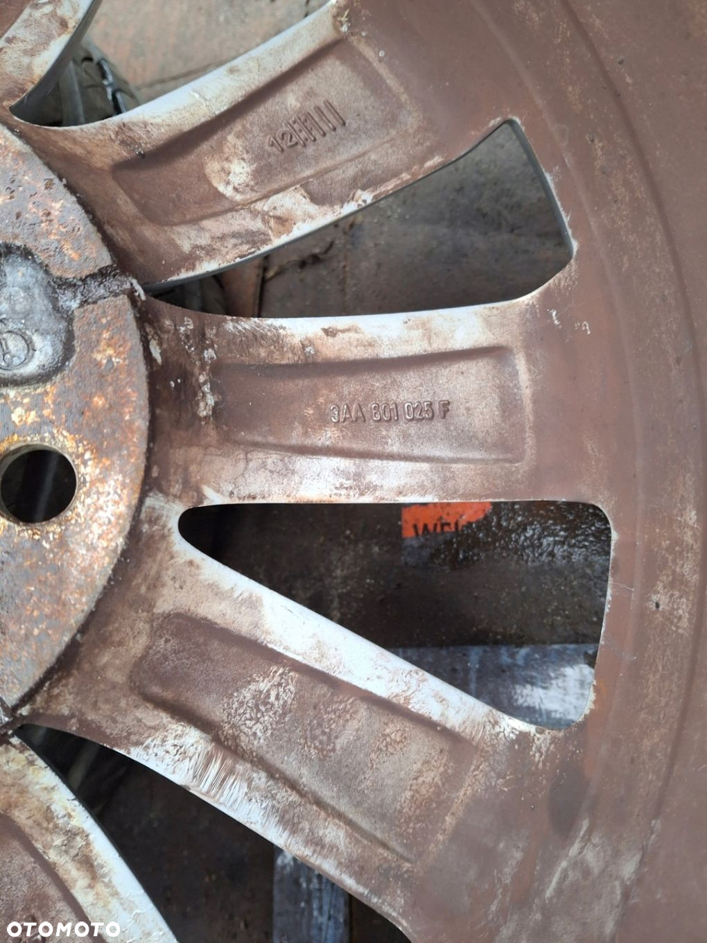 VW PASSAT B7 KOŁA 17 FELGI ALUMINIOWE 3AA601025F ET47 7,5Jx17 OPONY - 6