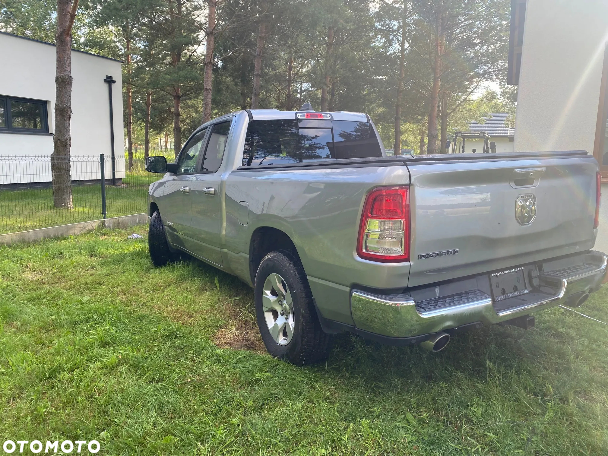 RAM 1500 Crew Cab Shortbed Bighorn - 8