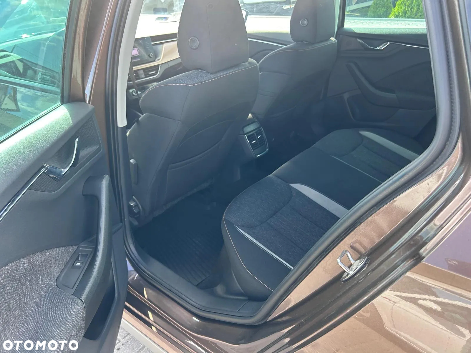 Skoda Kamiq 1.0 TSI Style - 32