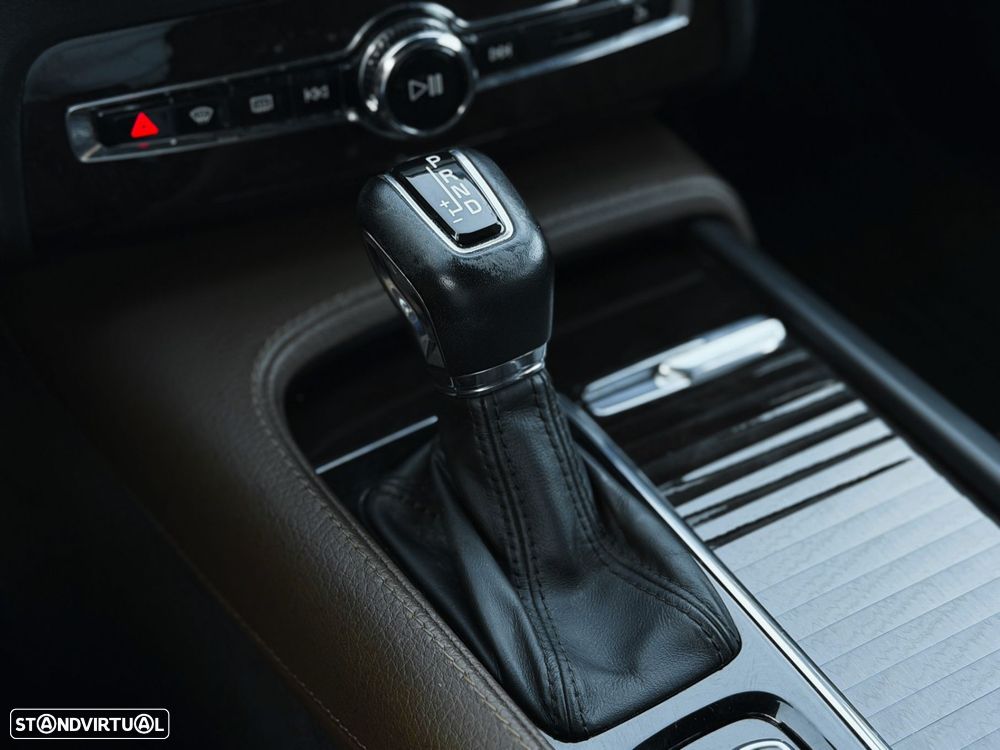 Volvo XC 90 2.0 D4 Inscription - 22