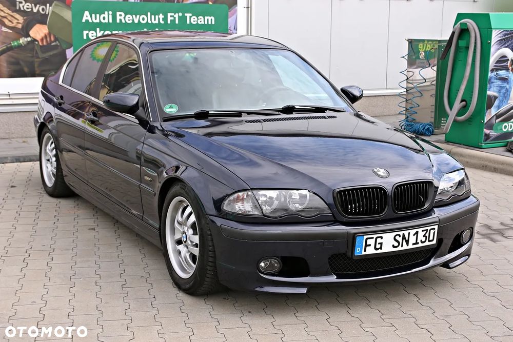 BMW Seria 3 320i - 8