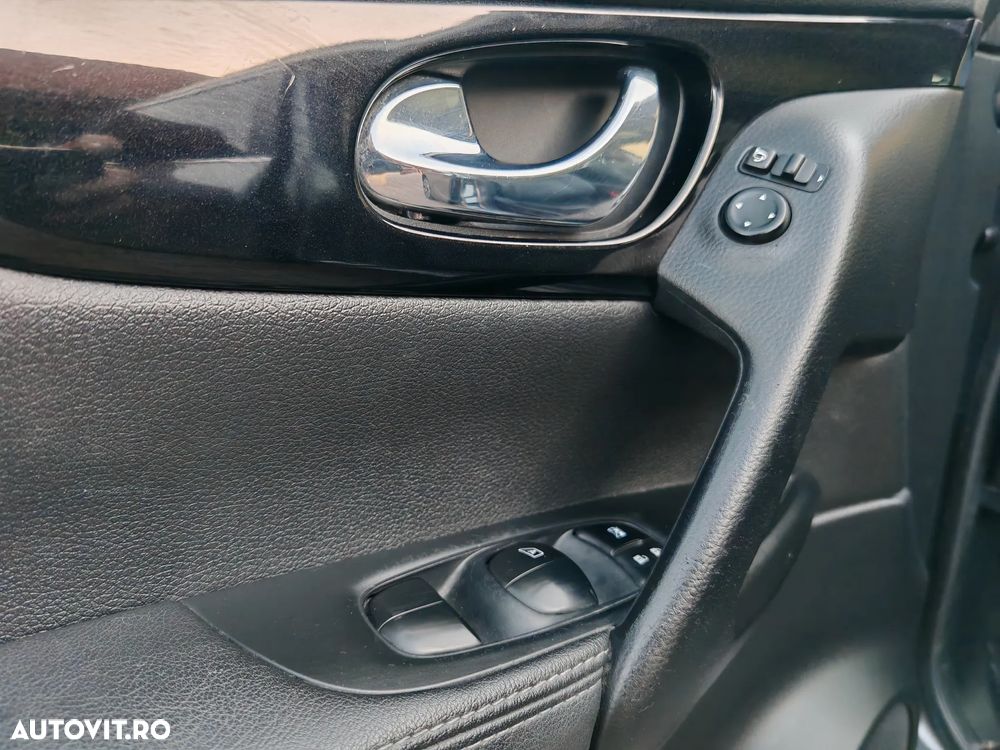 Nissan Qashqai 1.6 DCI ALL-MODE 4x4i TEKNA+ - 7