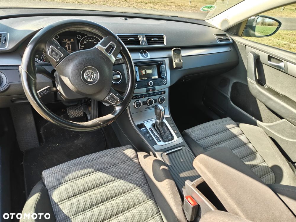 Volkswagen Passat Variant 2.0 TDI DSG BlueMotion Technology Business Edition - 9