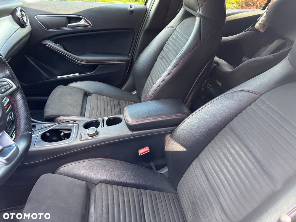 Mercedes-Benz GLA 250 4Matic 7G-DCT AMG Line - 22
