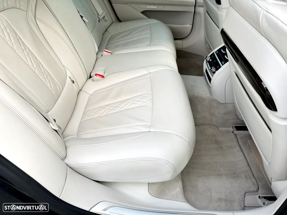 BMW 740 iH Active Hybrid - 31