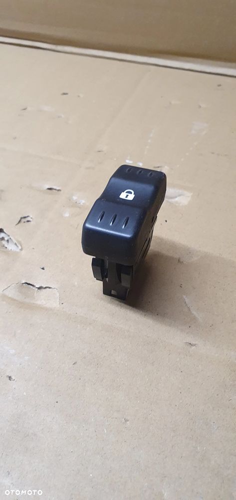 Przełącznik centralnego zamka blokady drzwi Dacia Logan I - 2