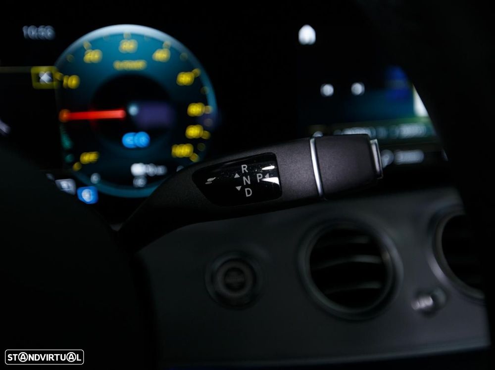 Mercedes-Benz E 300 de AMG Line - 21