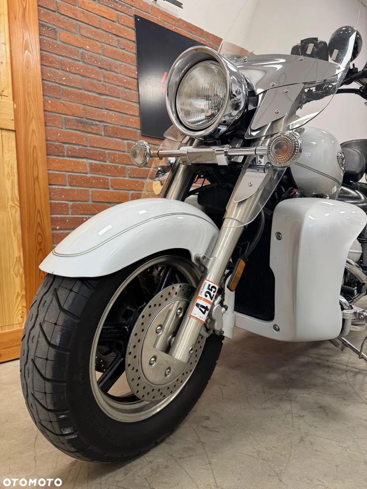 Yamaha XVZ - 21