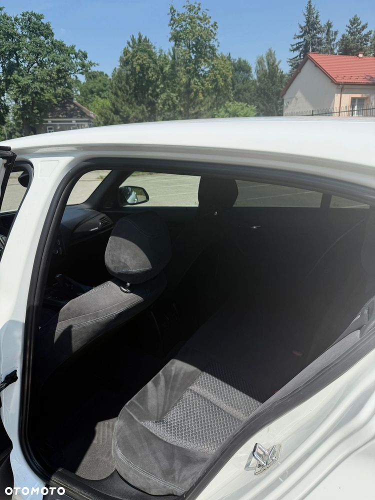 BMW Seria 1 120d Sport Line - 9