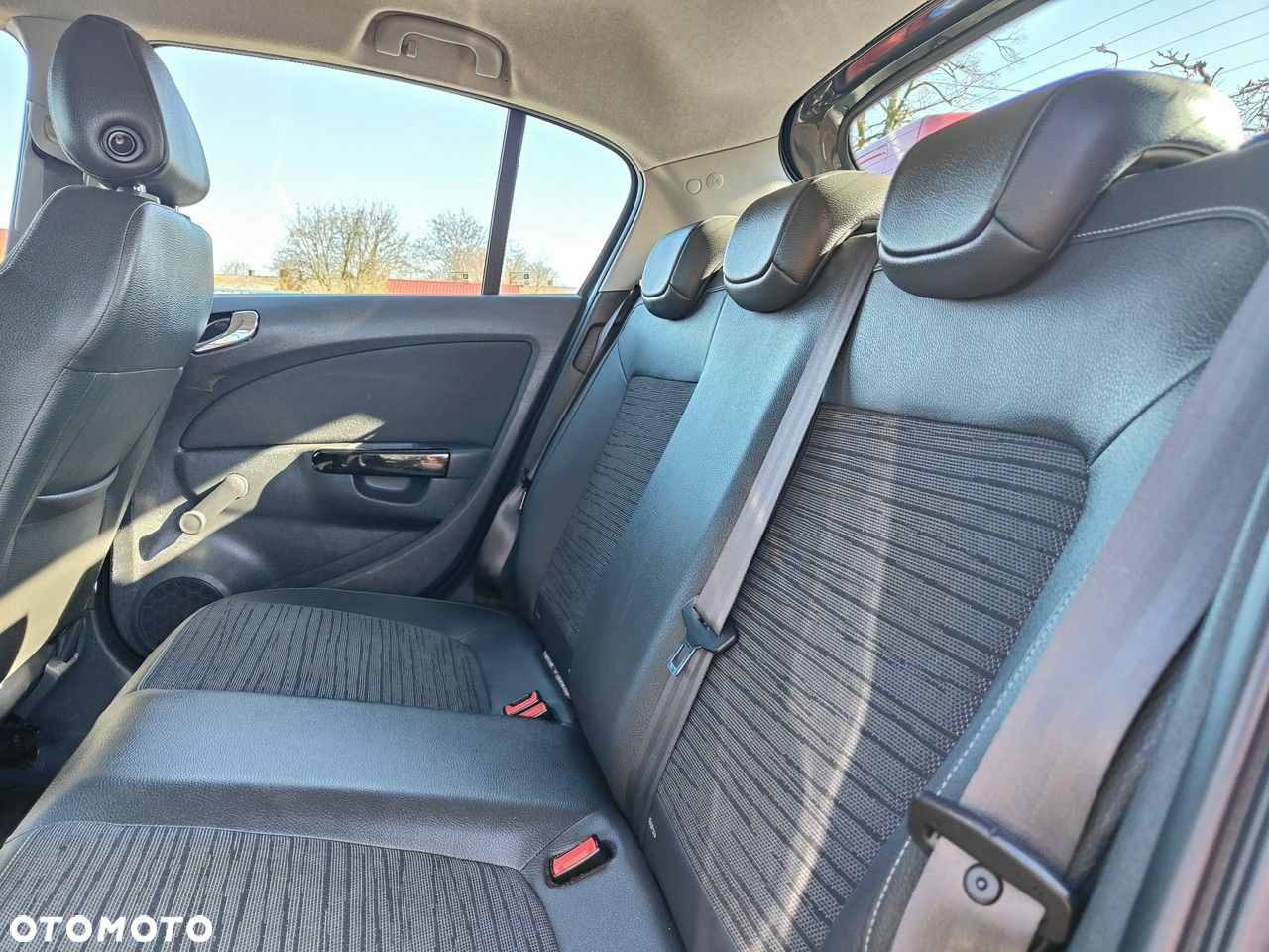 Opel Corsa 1.4 16V Energy - 25