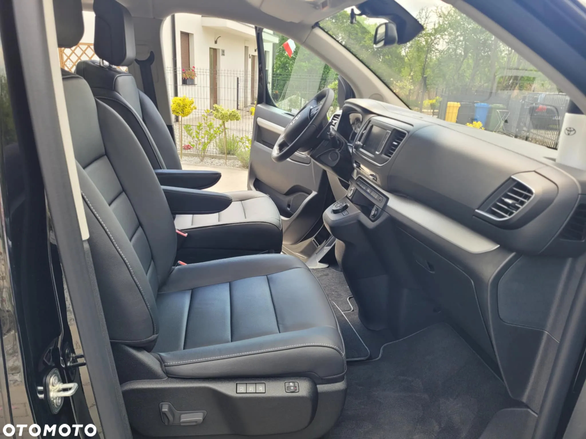Toyota ProAce Kombi 2.0 D-4D Long 2,8t - 6