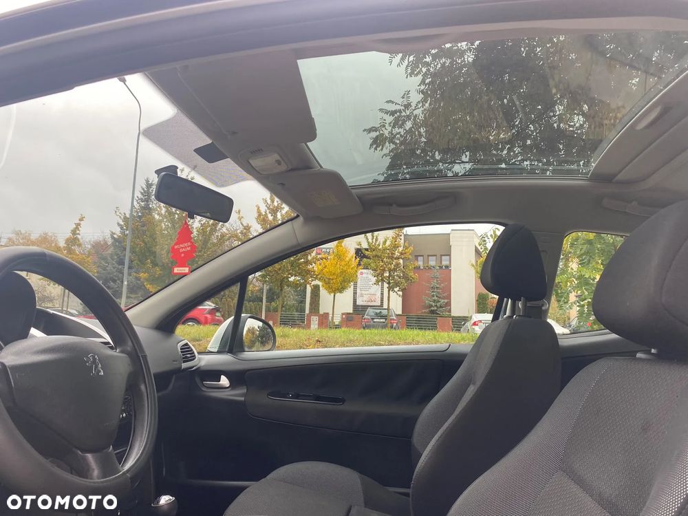Peugeot 207 - 9