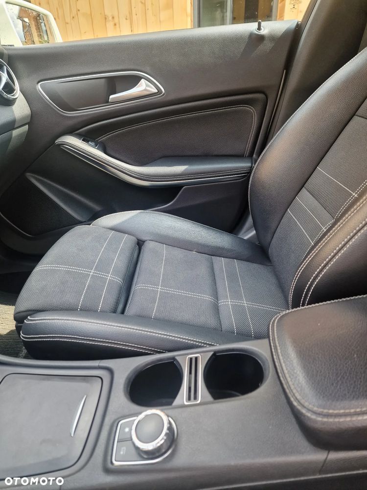 Mercedes-Benz CLA - 15