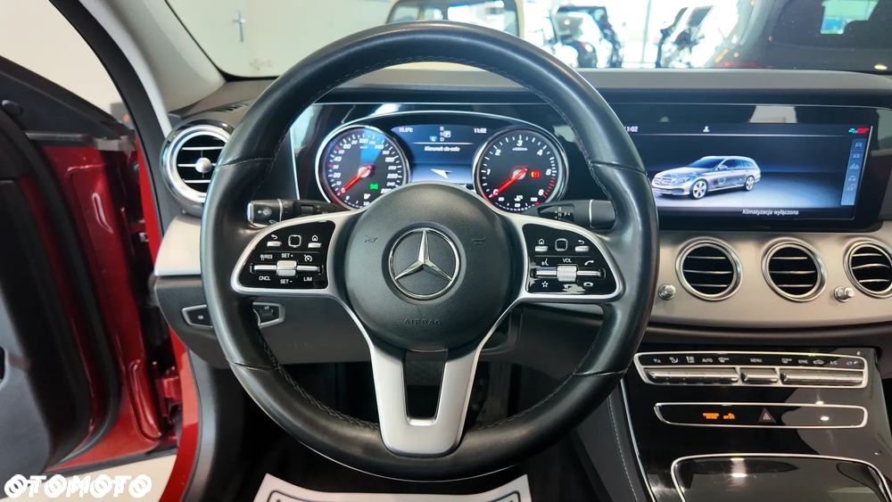 Mercedes-Benz Klasa E 220 d T 9G-TRONIC Avantgarde - 26