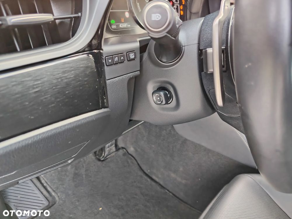 Lexus ES 300h Business Edition - 19