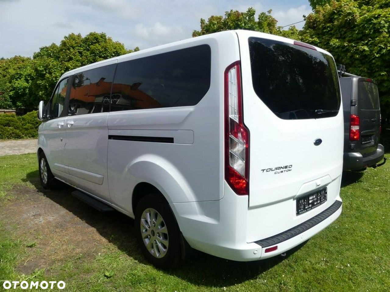 Ford Tourneo Custom - 20