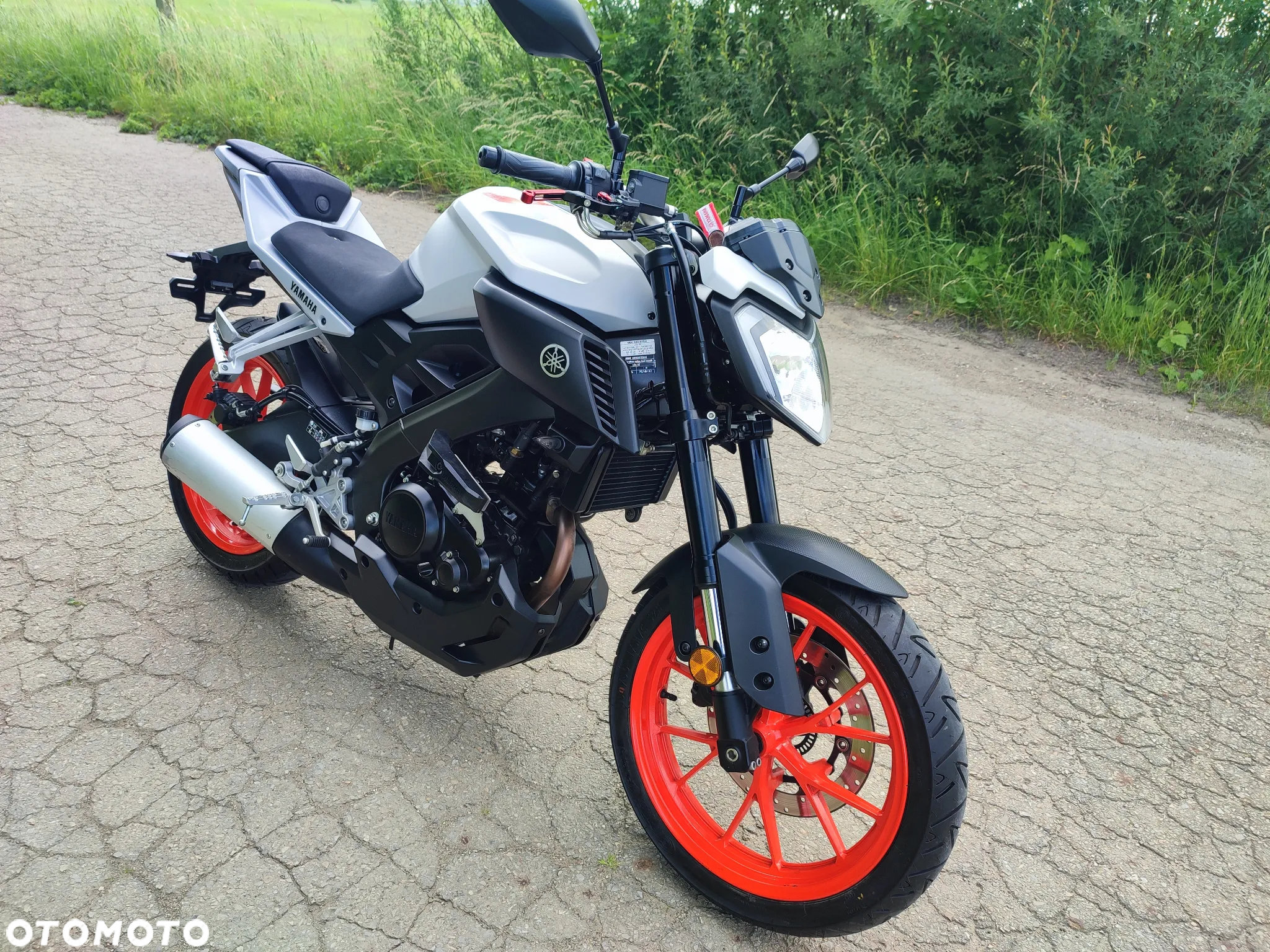 Yamaha MT - 30