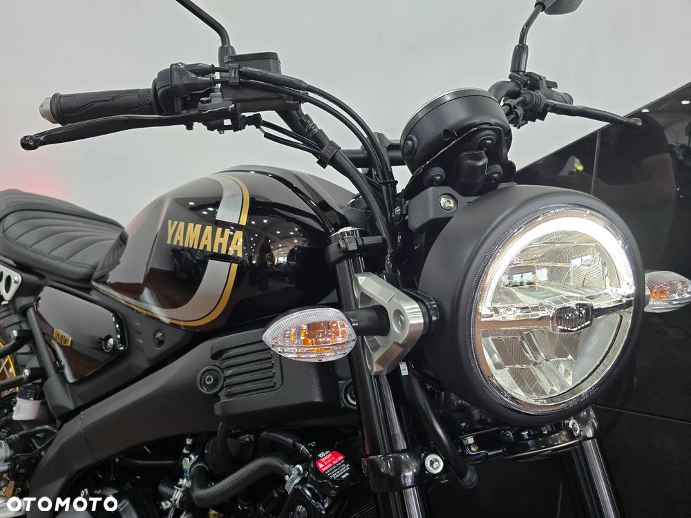 Yamaha XSR - 21