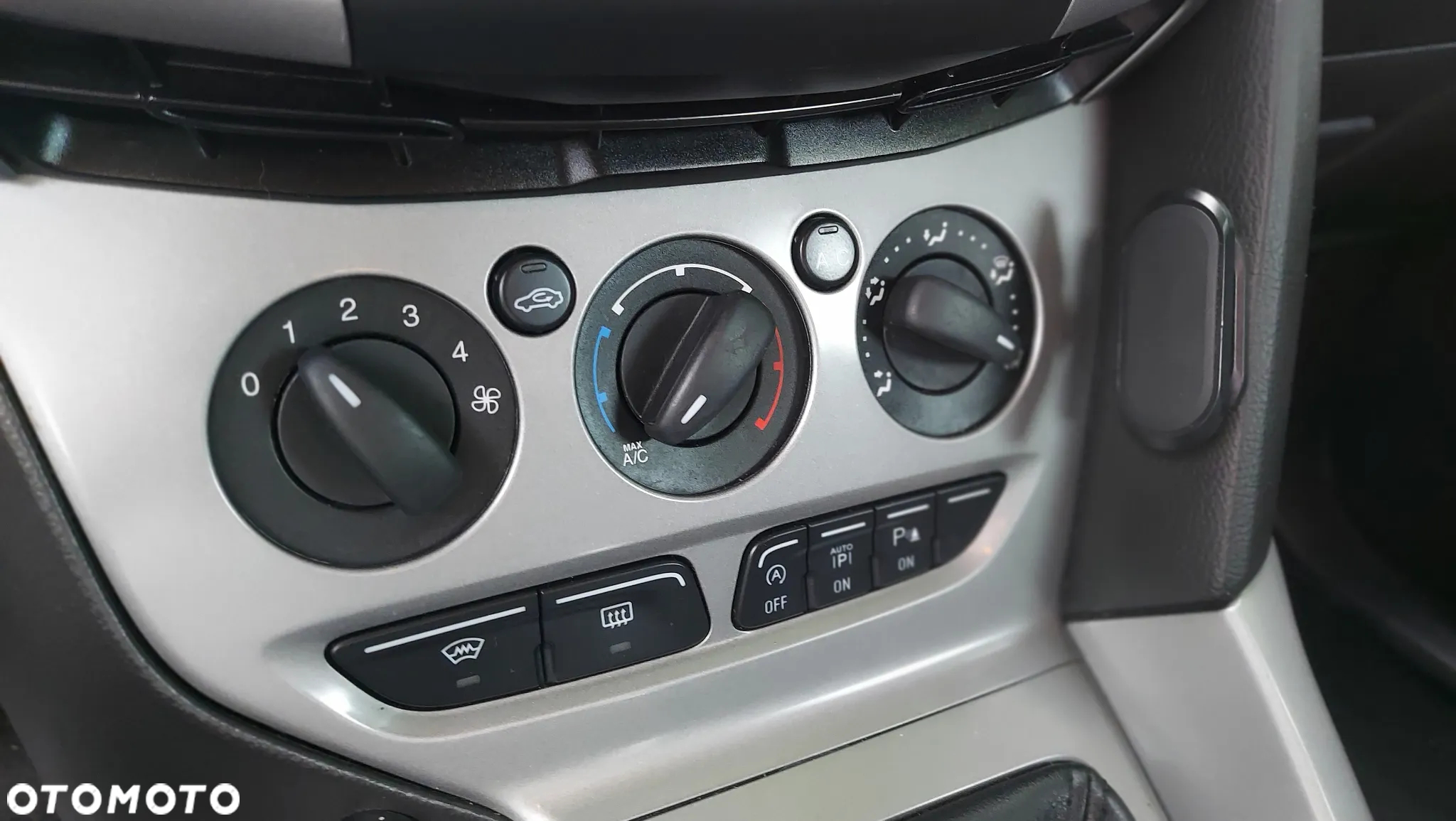 Ford Focus 1.0 EcoBoost Edition - 5