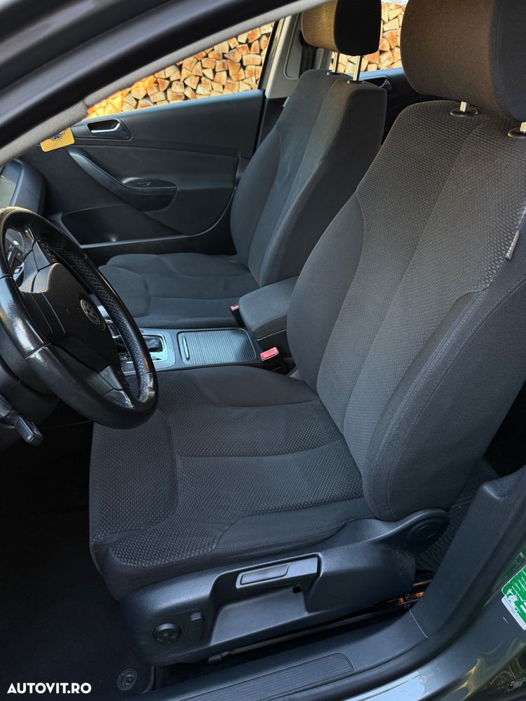 Volkswagen Passat - 4