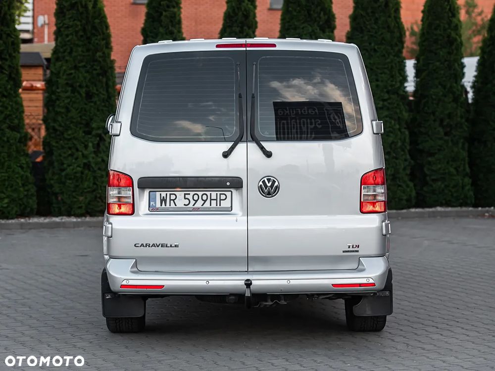 Volkswagen Caravelle - 9