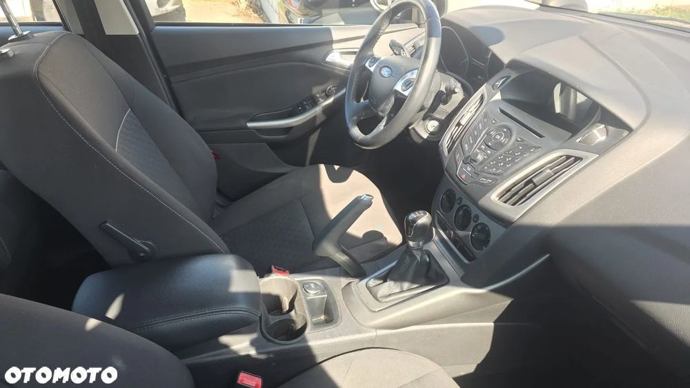 Ford Focus - 12