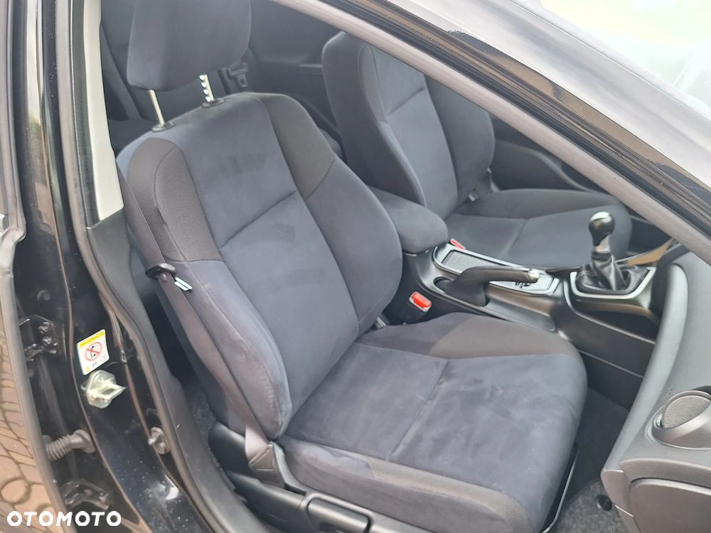 Honda Civic 1.8 i-VTEC Executive Black Edition - 6