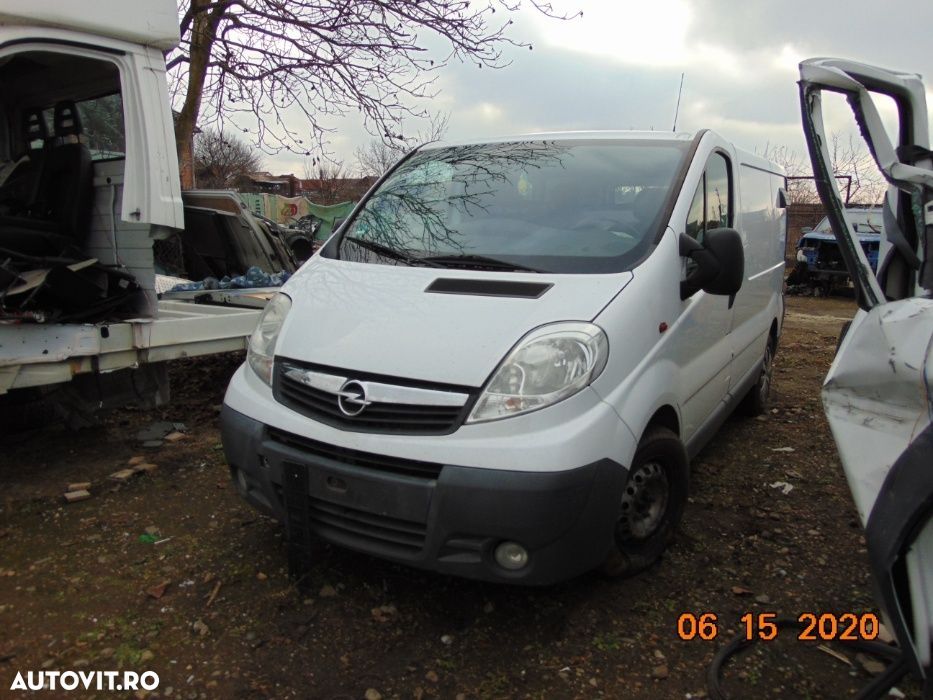 Dezmembrez Opel Vivaro 2.0cdti euro 5 Renault Trafic motor 2.0dci - 1