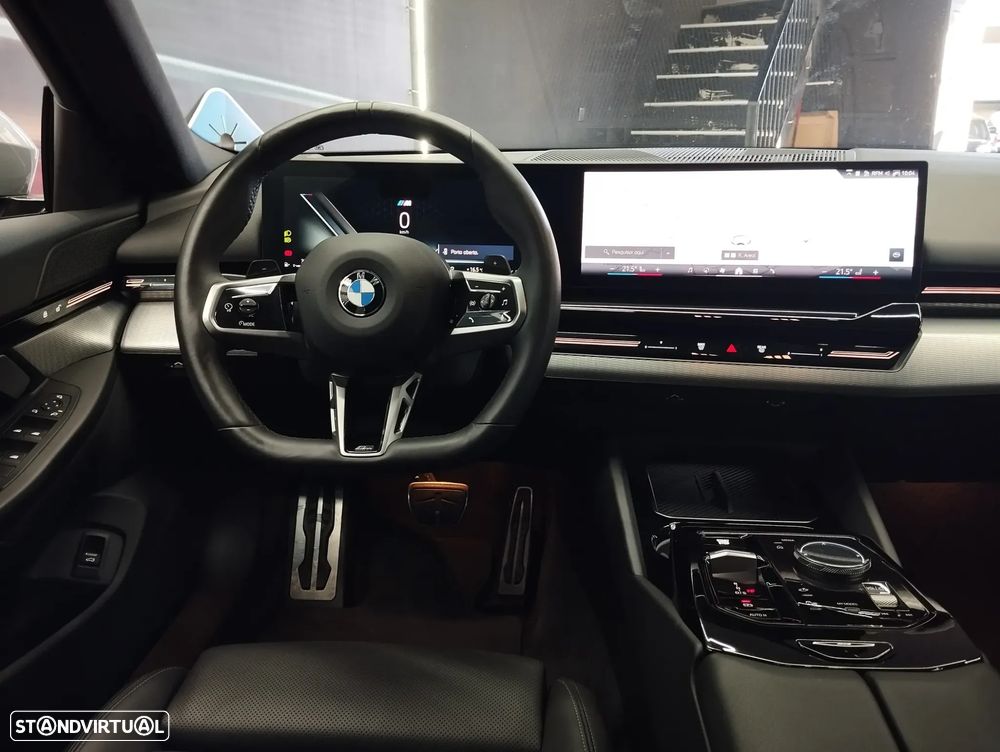 BMW 520 d Pack Desportivo M - 16