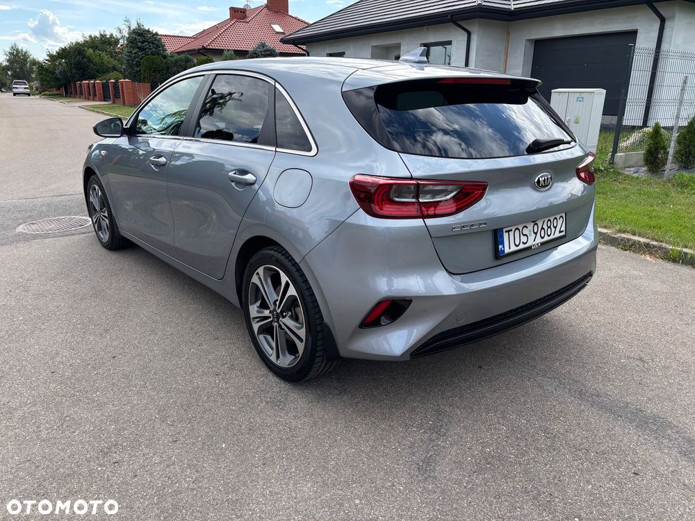 Kia Ceed 1.6 CRDi SCR M DCT - 4