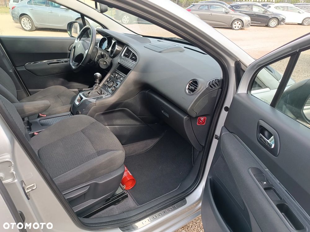 Peugeot 5008 1.6 HDi Access 7os - 29