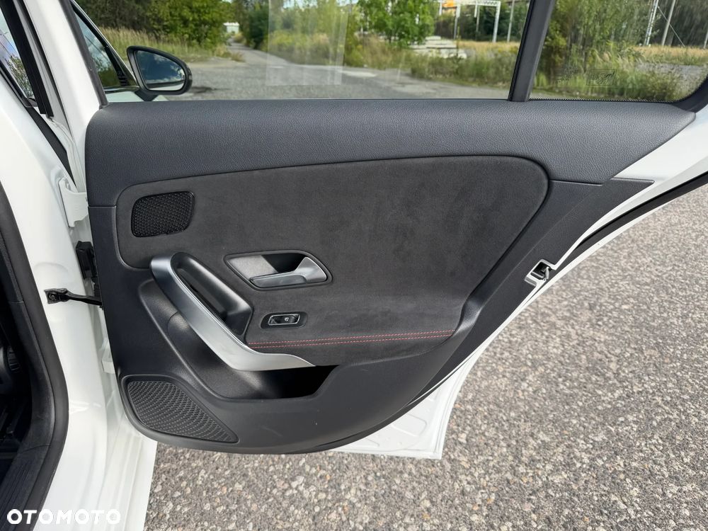 Mercedes-Benz Klasa A 200 4-Matic AMG Line 8G-DCT - 22