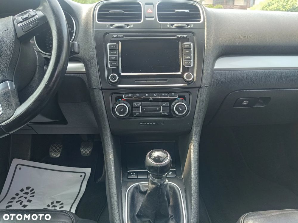 Volkswagen Golf 2.0 TDI DPF Highline - 12