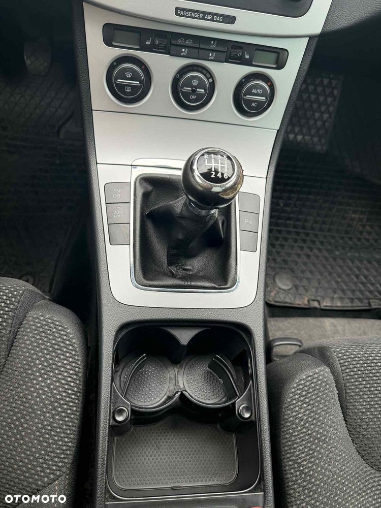 Volkswagen Passat - 9