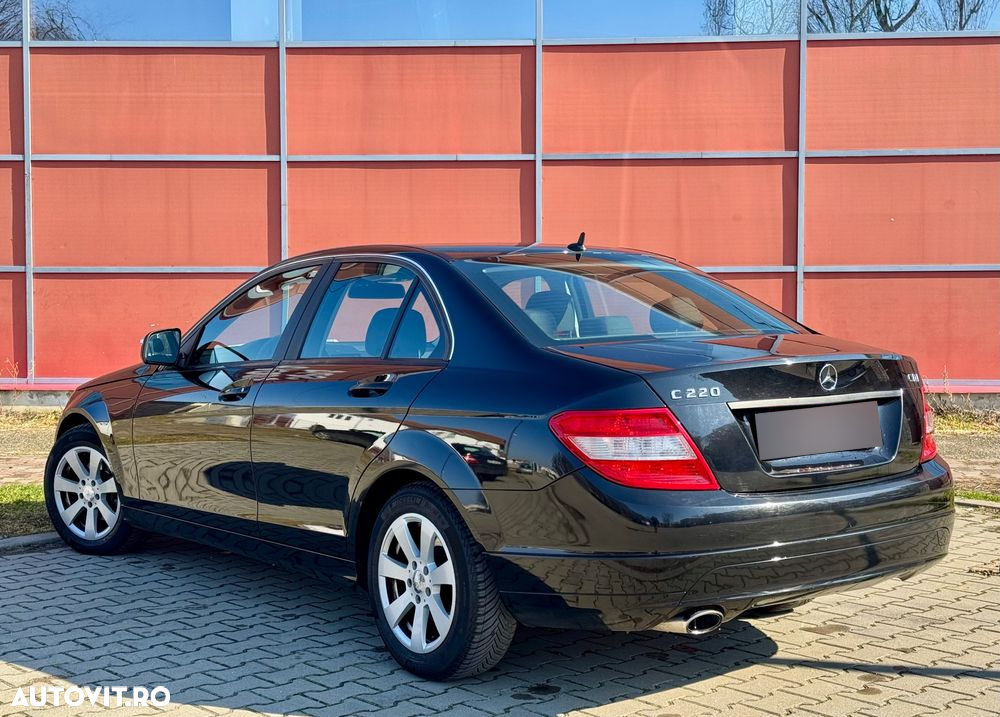 Mercedes-Benz C 220 CDI DPF Automatik BlueEFFICIENCY Elegance - 3