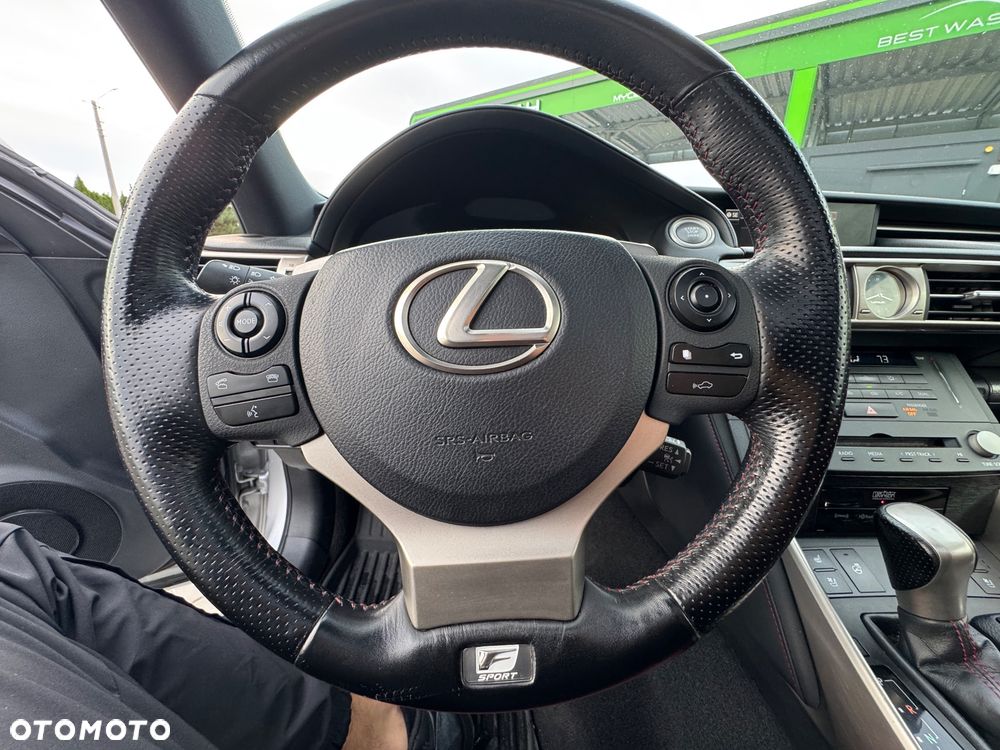 Lexus Inny - 18