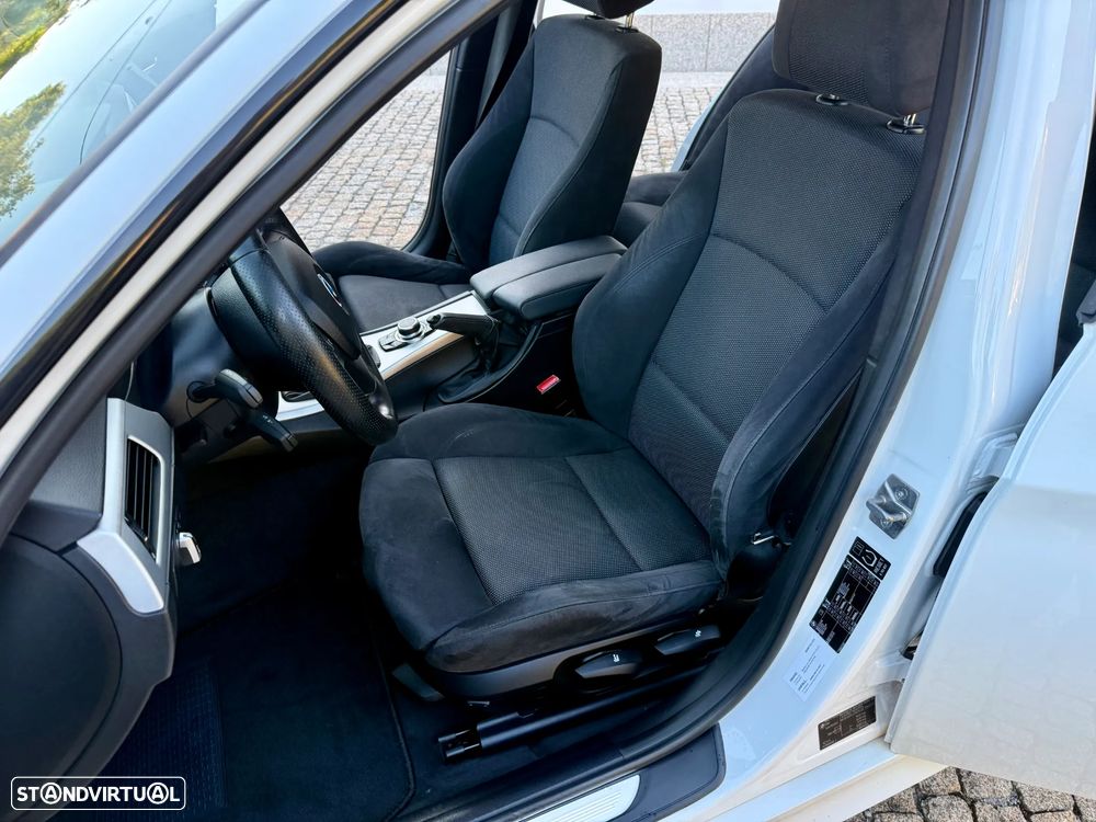 BMW 318 d Edition M Sport Shadow - 24
