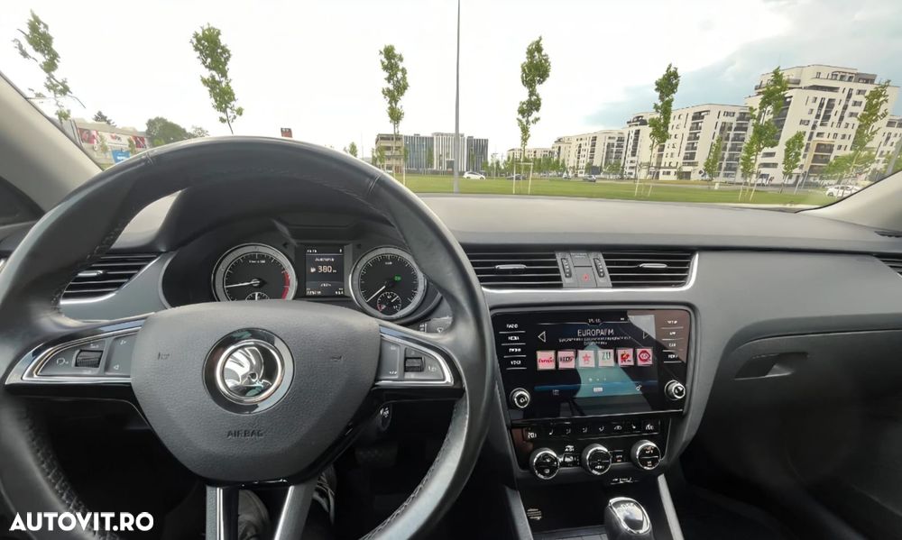 Skoda Octavia 1.0 TSI DSG Style - 6