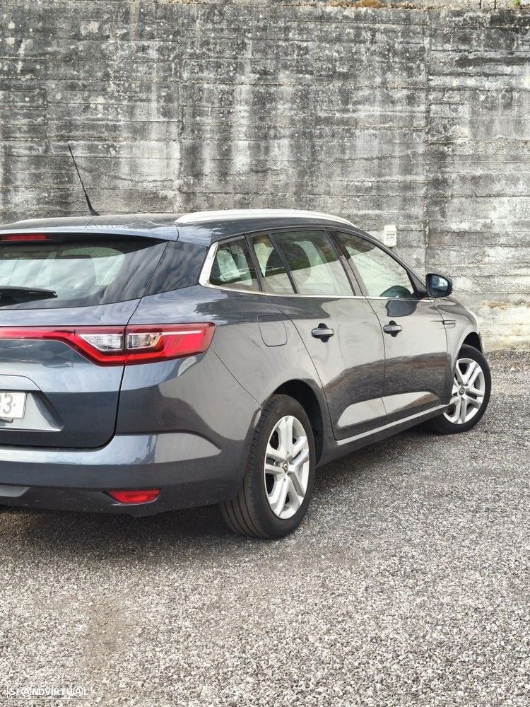 Renault Mégane Sport Tourer 1.5 Blue dCi Zen - 20
